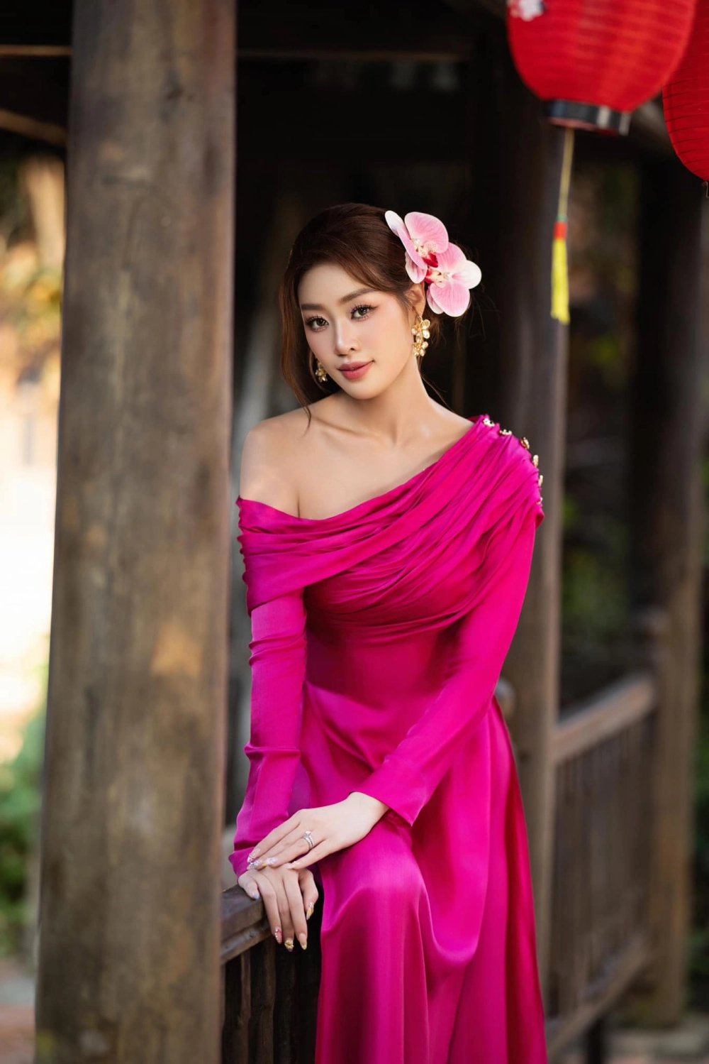 Vẻ đẹp thanh tú của Hoa hậu Vân
