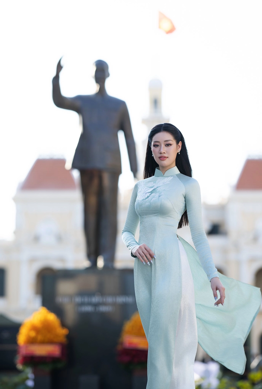 Bộ Đầm dạ hội Khánh Vân nổi bật sân khấu