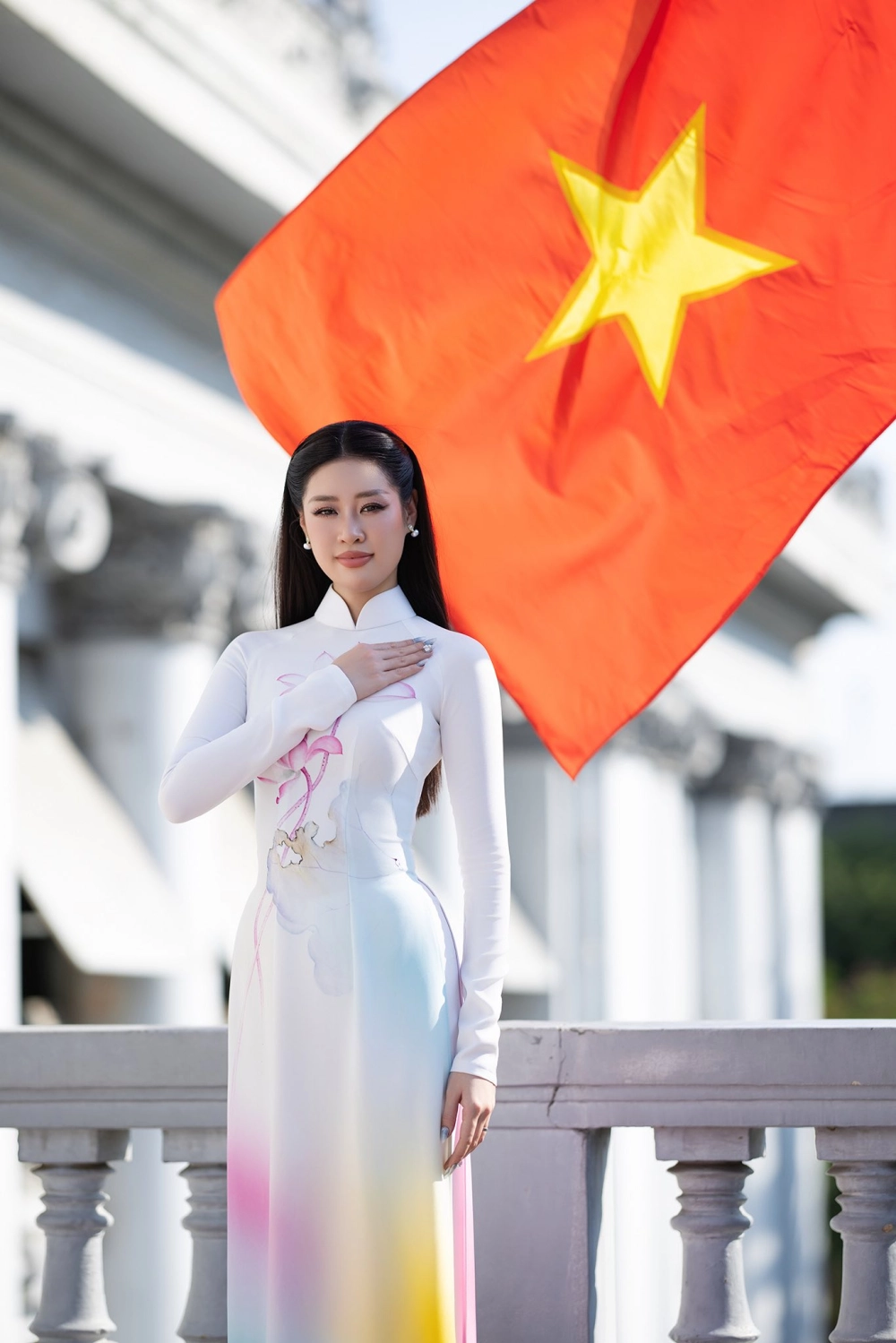Hình tượng Búp bê của Hoa hậu Khánh Vân gây sốt
