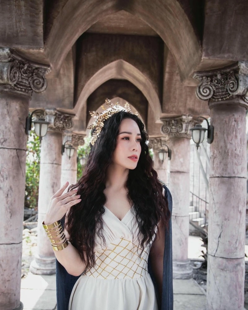 Giải đáp Nhật Kim Anh là ai qua tiểu sử