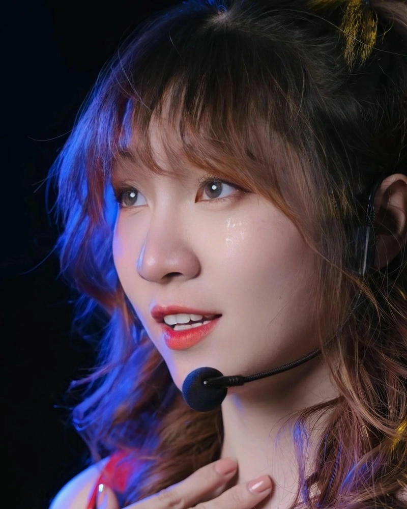 Khám phá Lời Bài Hát Có Em Đây Như Hexi