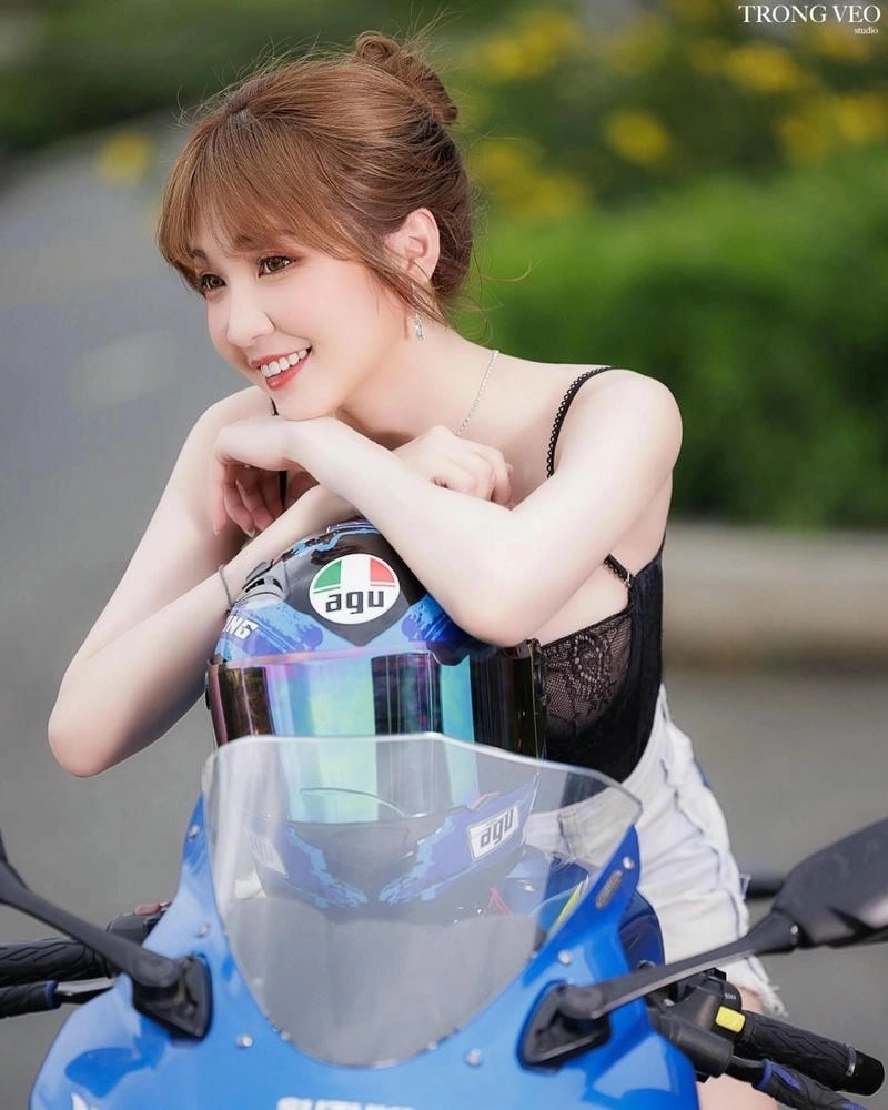 Fan mê mẩn Những Bài Hát Của Như Hexi