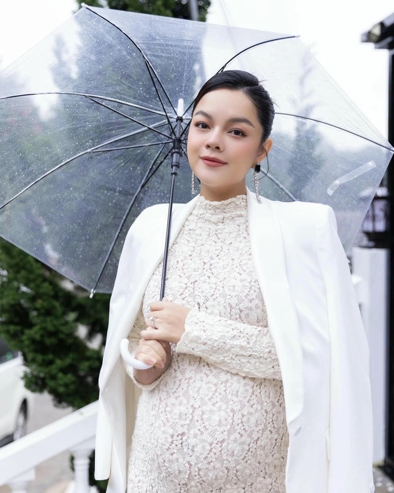 Thông tin về độ tuổi của Phạm Quỳnh Anh