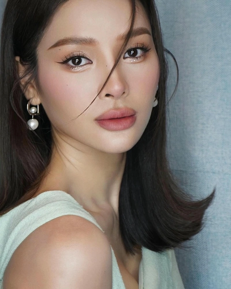 Dáng chuẩn nhờ Phương Trinh Jolie yoga