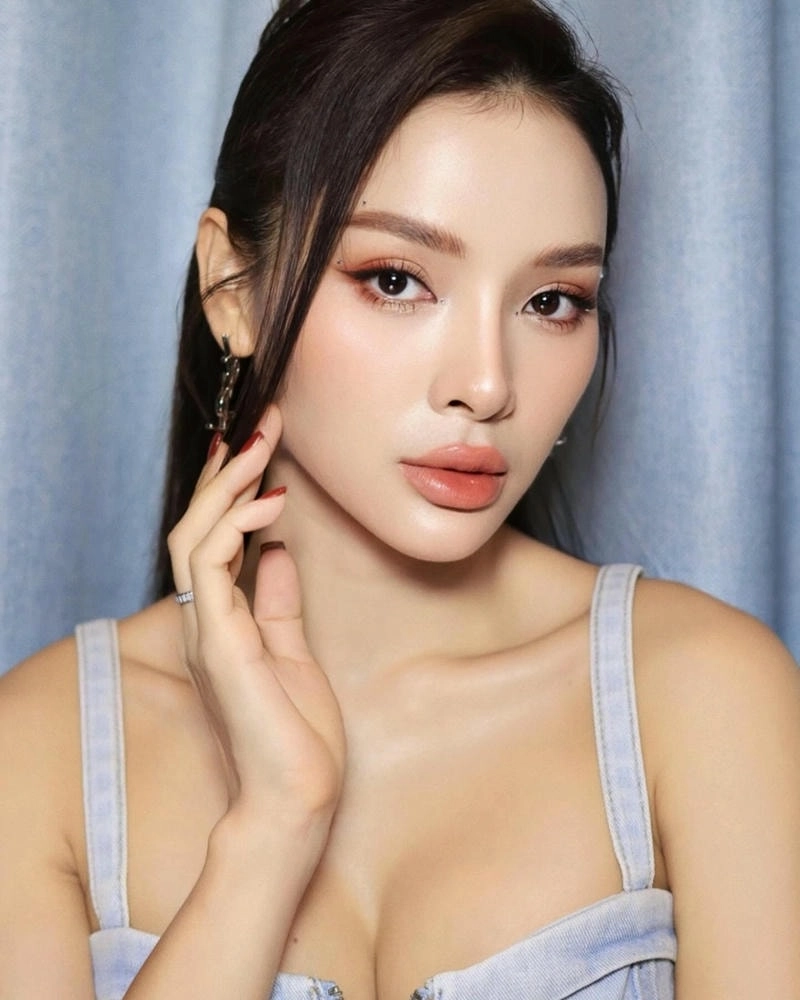 Hình ảnh mới của diễn viên Phương Trinh Jolie