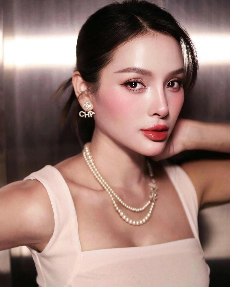 Thông tin Phương Trinh Jolie sinh năm mới nhất