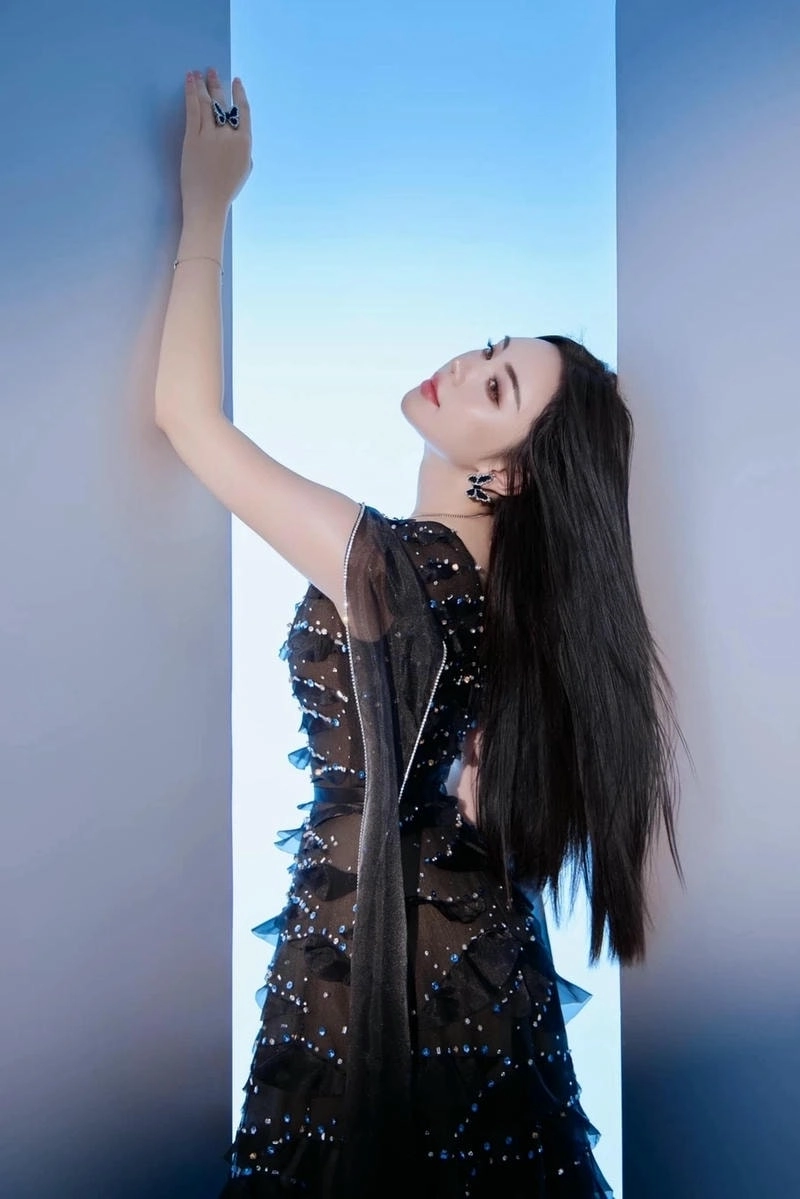 Quỳnh Kool Quỳnh Búp Bê đầy ấn tượng