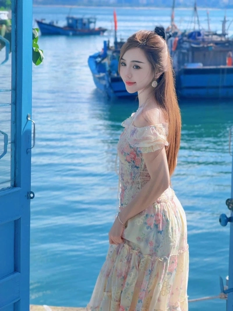 Quỳnh Kool Đừng Bắt Em Phải Quên lấy nước mắt khán giả