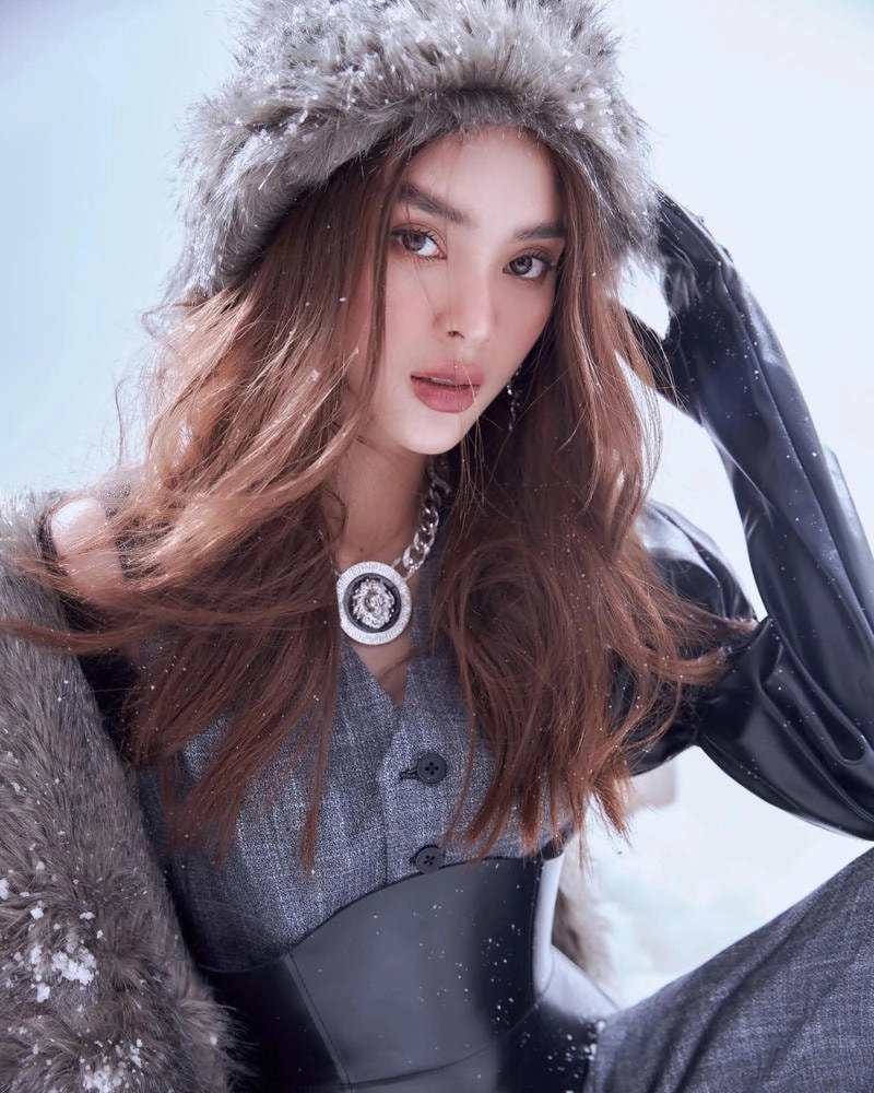 Ảnh Quỳnh Lương bikini làm fan xôn xao