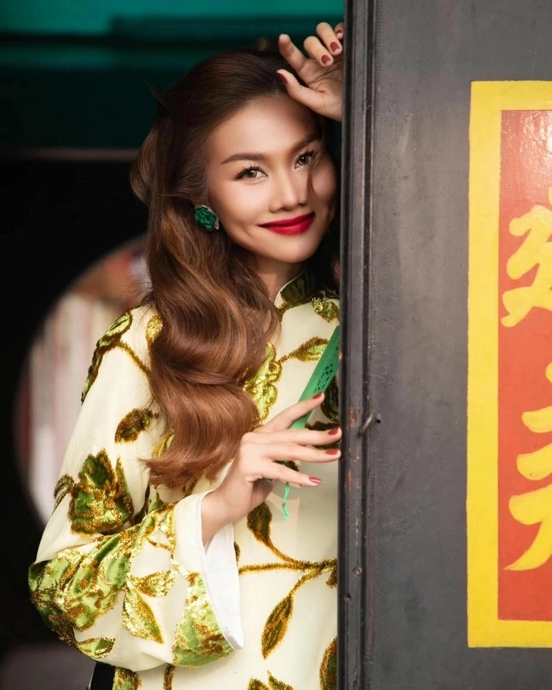 Thanh Hằng tỏa sáng mọi khoảnh khắc