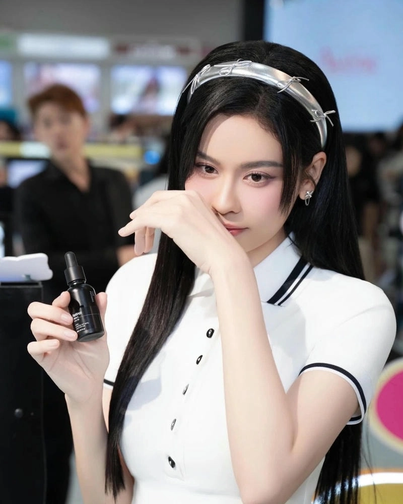 Ca sĩ Trương Quỳnh Anh sinh năm bao nhiêu là câu hỏi mà fan hâm mộ luôn tò mò