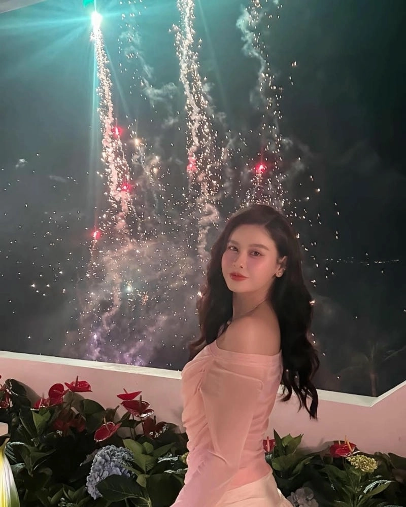 Trương Quỳnh Anh live luôn khiến khán giả ngỡ ngàng với chất giọng đầy cảm xúc