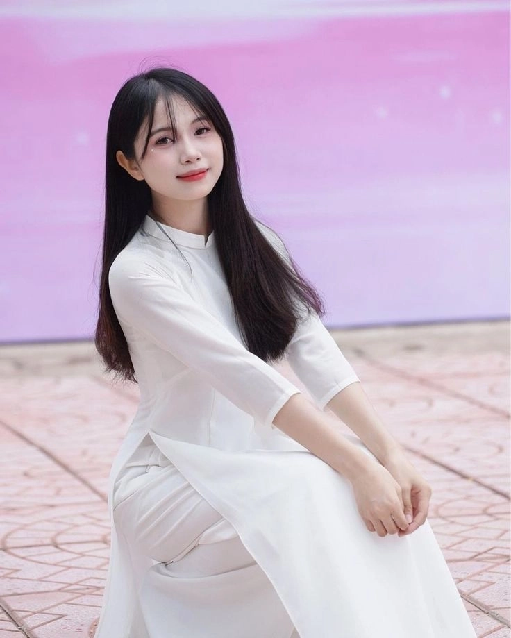 Hình ảnh áo dài học sinh dịu dàng