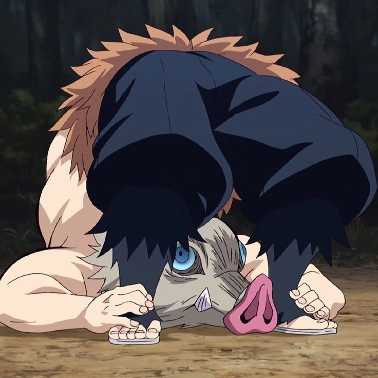 Đấng Inosuke bước ra từ rừng với sức mạnh vượt trội