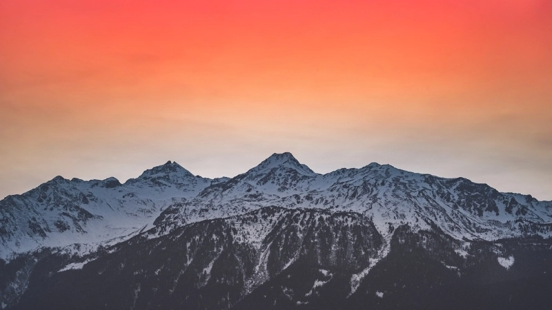 Hình nền phong cảnh núi cho màn hình điện thoại 4K