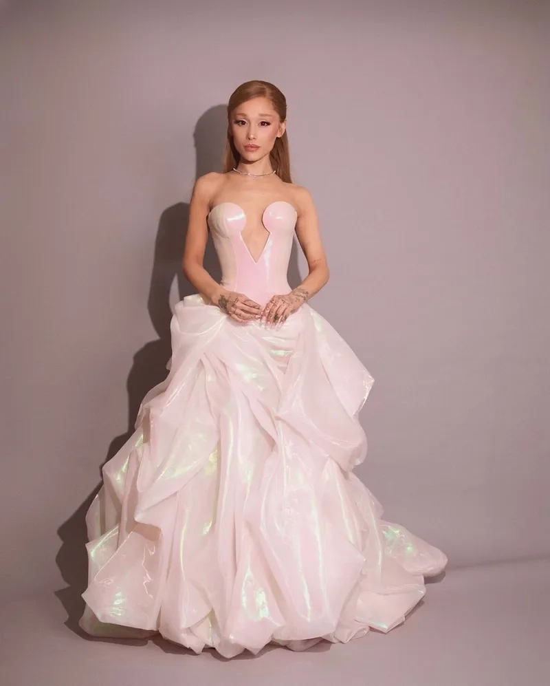 Tìm hiểu về Ariana Grande âge qua từng giai đoạn