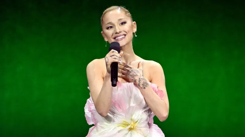 Thiết kế chai nước hoa Ariana Grande perfume