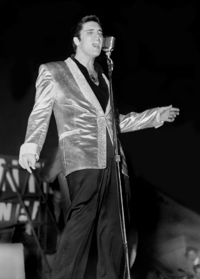 Giai điệu bất hủ elvis presley can't help falling in love