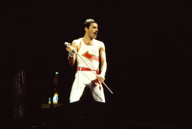 Bìa album Queen A Night at the Opera