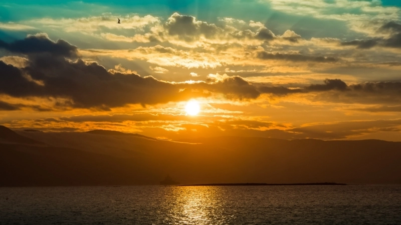 Vẻ đẹp sắc nét của hình nền bình minh 4K