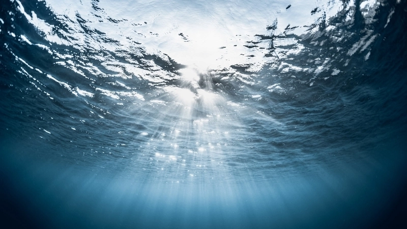 Hình nền phong cảnh biển hoàng hôn rực rỡ