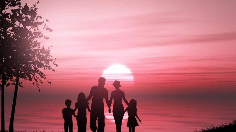 Mẫu hình nền powerpoint gia đình trang trọng