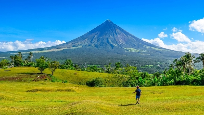 Khoảnh khắc ấn tượng của hình núi lửa phun trào