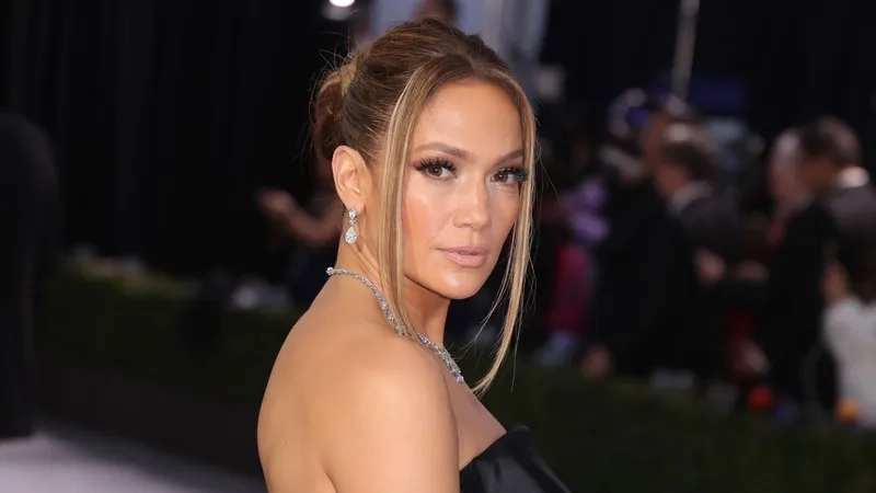 Jennifer Lopez và Ben Affleck: Tái hợp sau hai thập kỷ