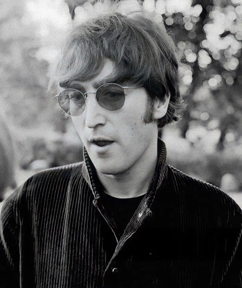 John lennon stand by me với phong cách lãng tử