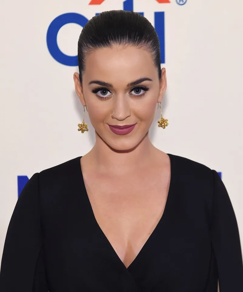 Sân khấu bùng nổ với The Roar Katy Perry
