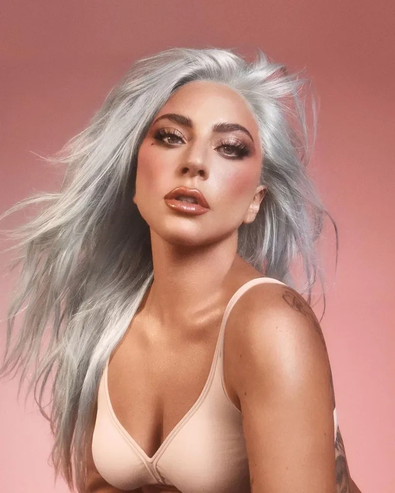 Khoảnh khắc thân thiết của Lady Gaga and Bruno Mars