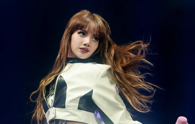 Những tấm wallpaper lisa cho điện thoại