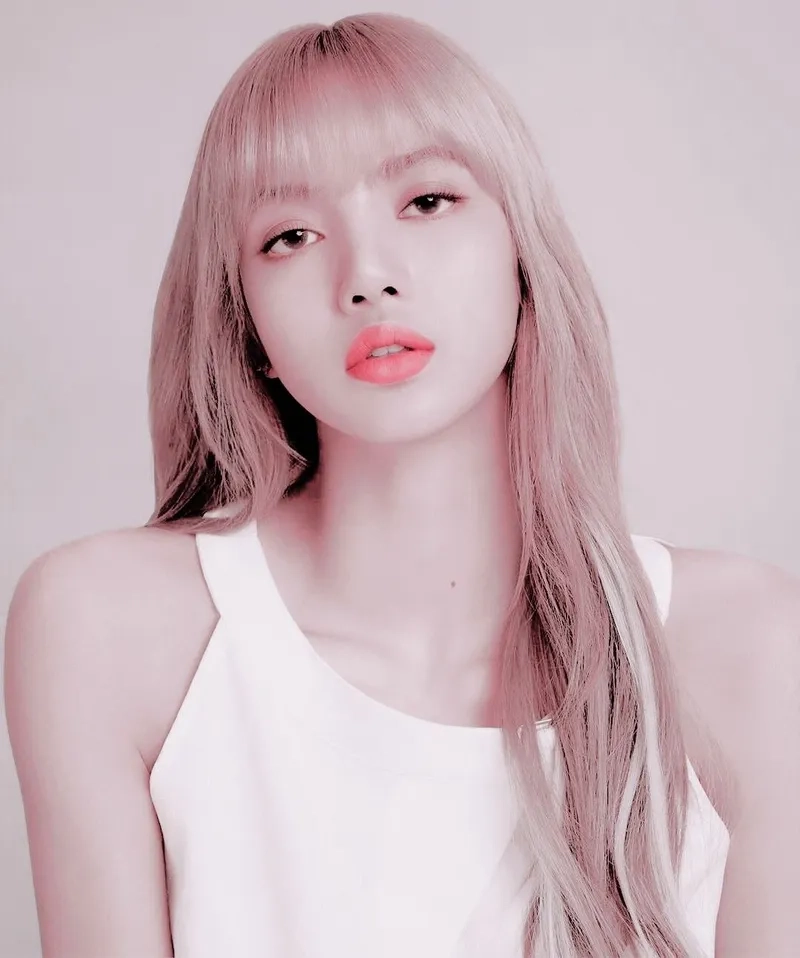 Màn debut solo ấn tượng với lisa lalisa