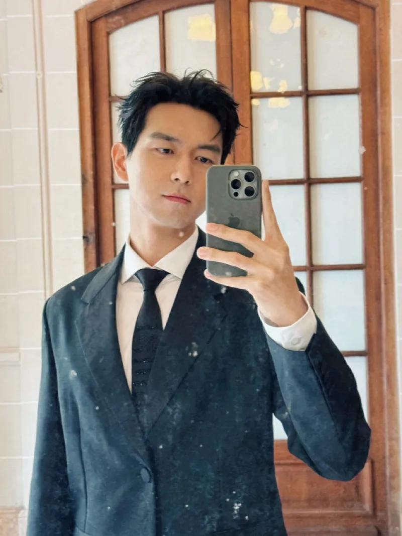 Phong cách thời trang của Lý Hiện