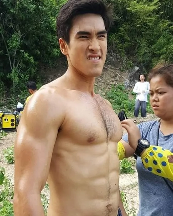 Tạo hình ấn tượng trong Nadech phim mới