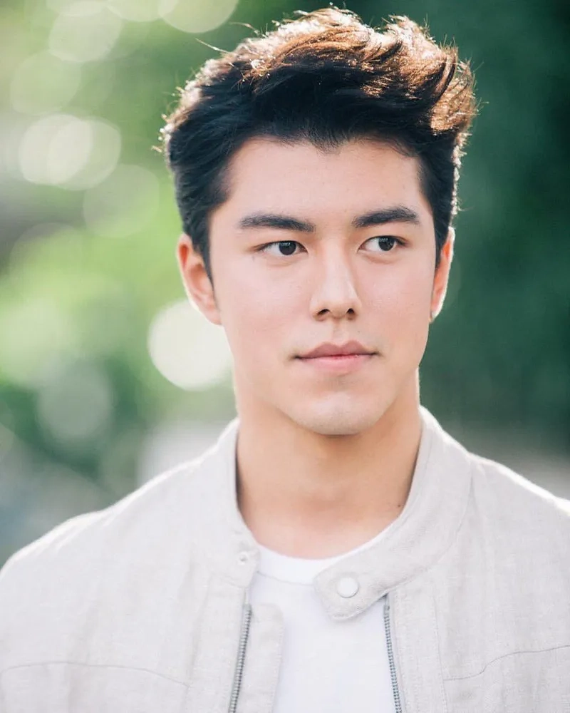 Nine Naphat và mẹ trong một sự kiện gia đình