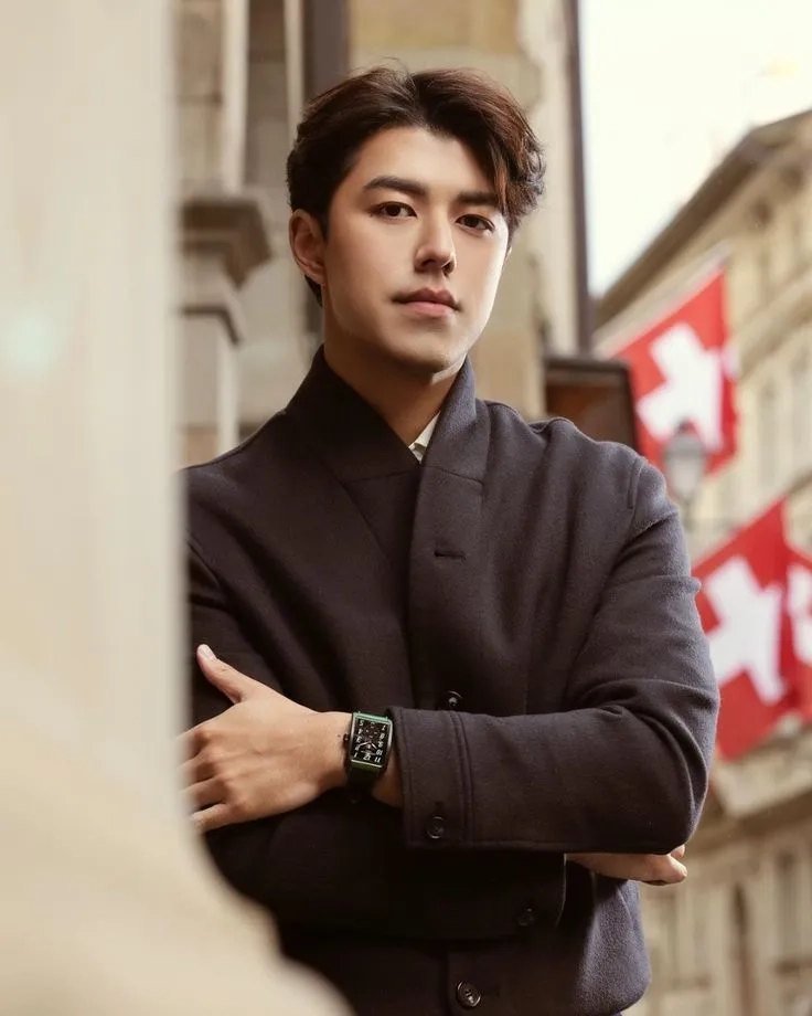 Nine Naphat gia thế và con đường sự nghiệp