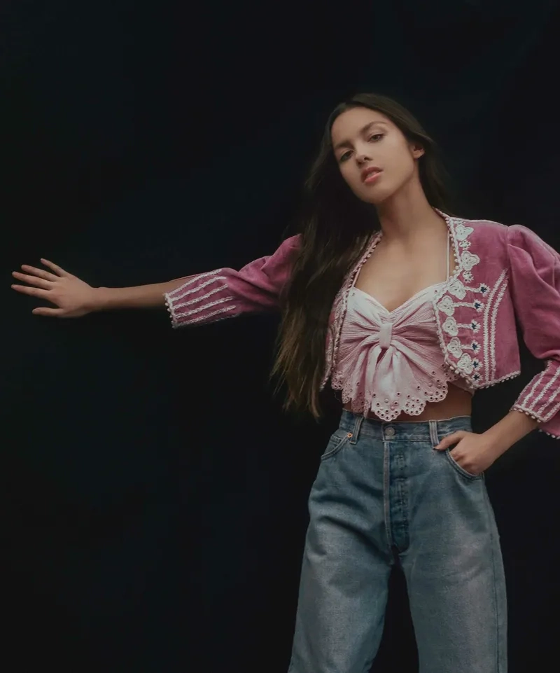 Concept ma mị của vampire olivia rodrigo