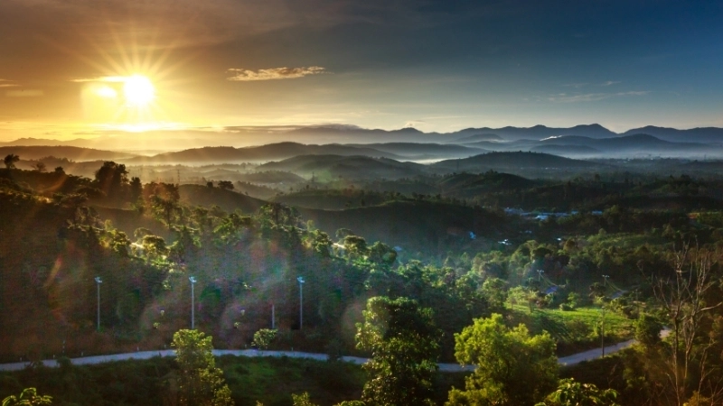 Vẻ đẹp thơ mộng của hồ Tuyền Lâm