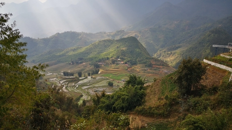 Bức tranh phong cảnh miền núi tuyệt đẹp