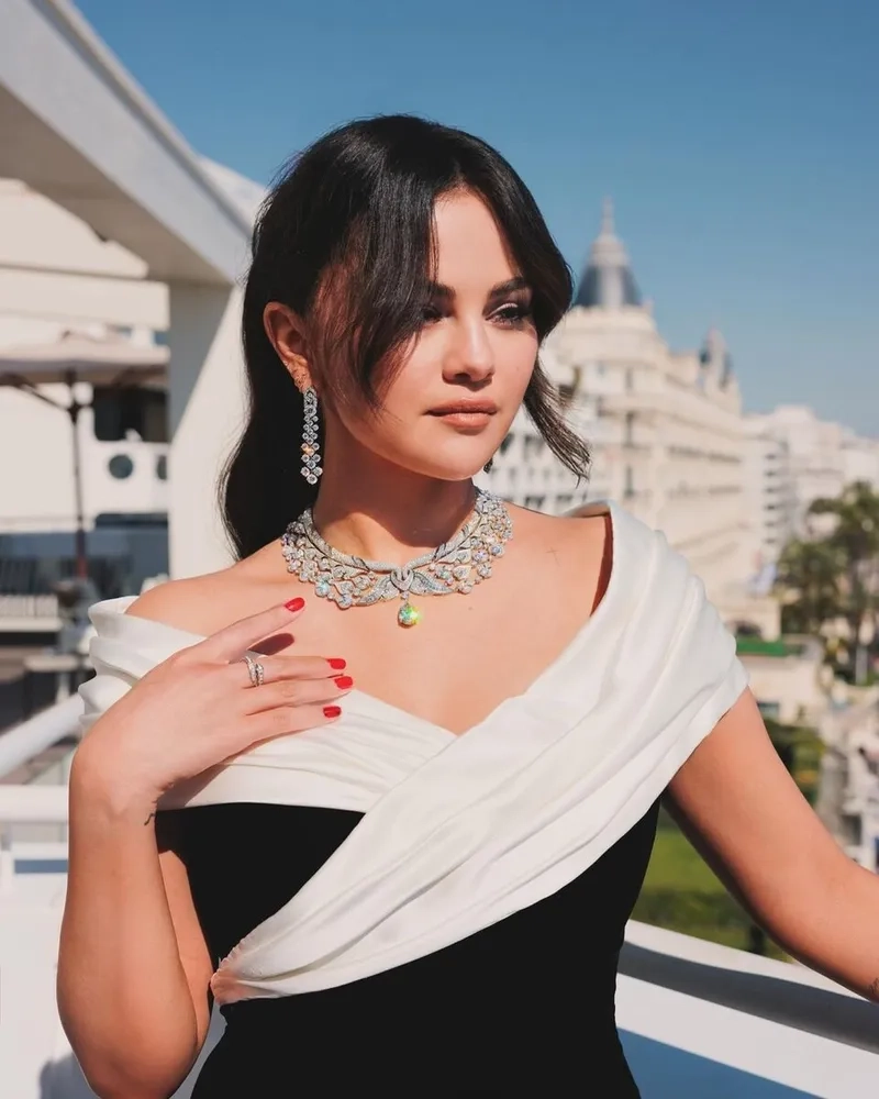 Thông tin về age selena gomez hiện tại