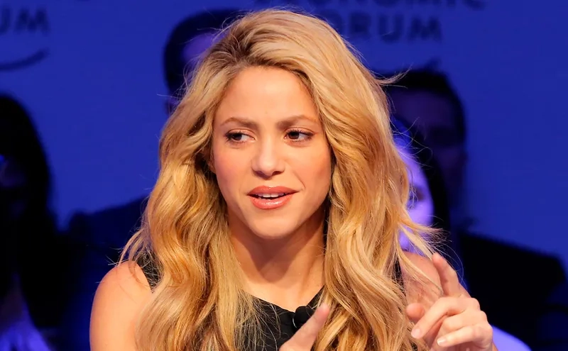 Hình ảnh Shakira trong MV La La La (Brazil 2014)