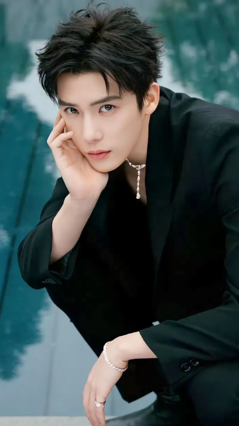 Tin tức về bạn gái của Vương An Vũ