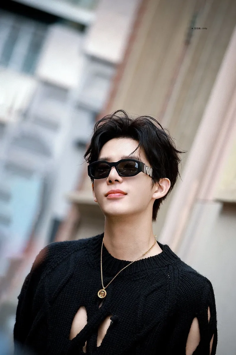 Kiểu tóc ấn tượng của Vương An Vũ