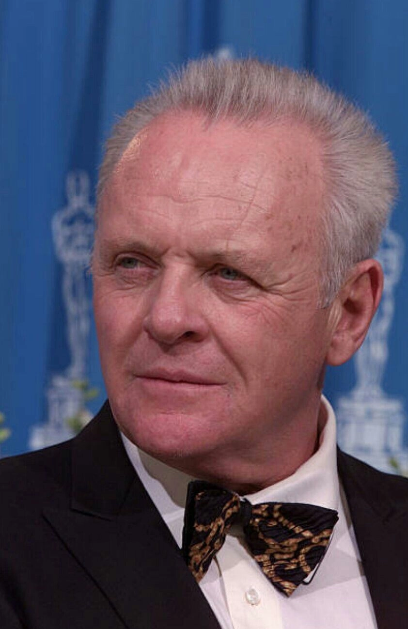 Khoảnh khắc nhận giải thưởng Anthony Hopkins Oscar