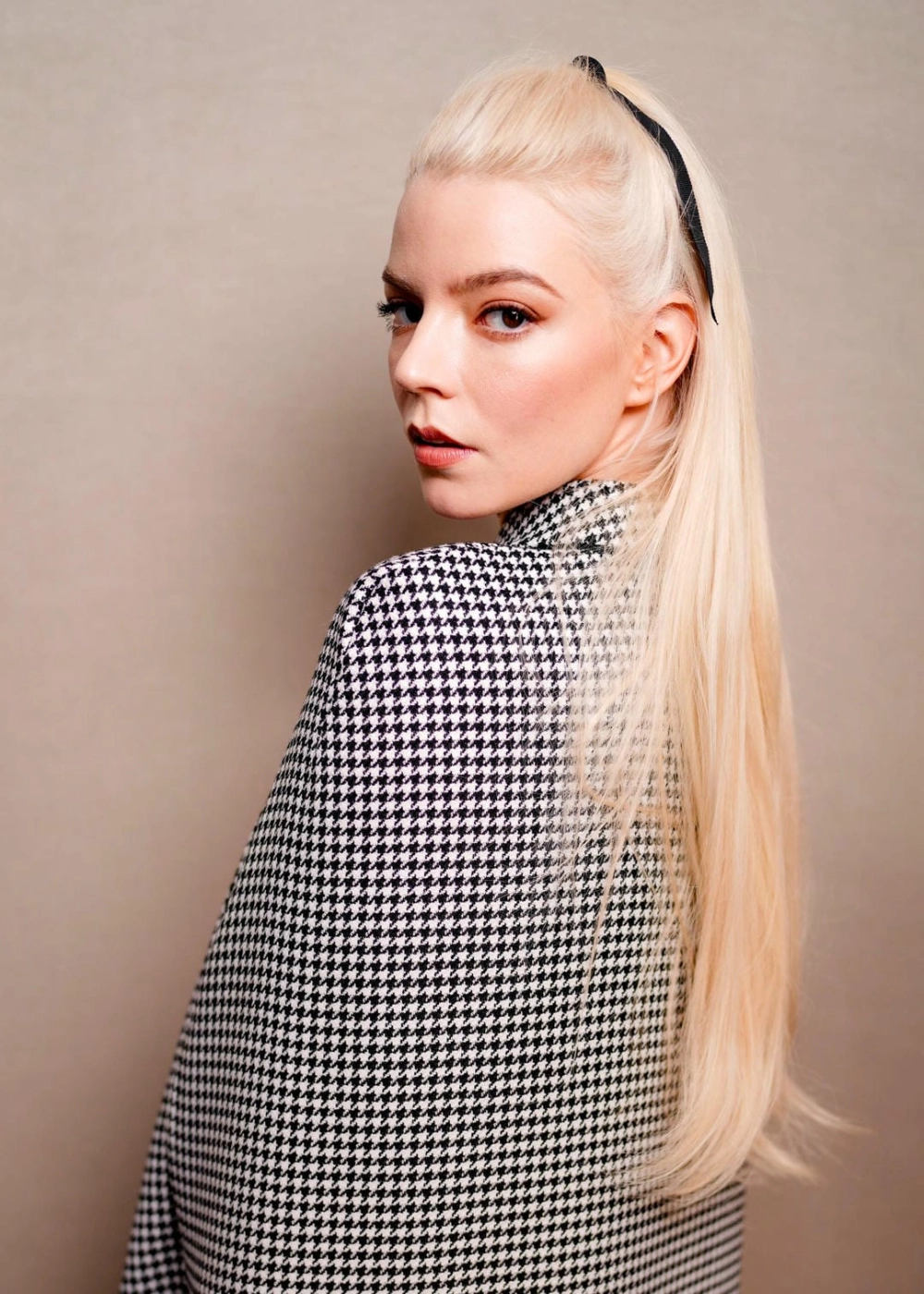 Phong cách thời trang của Anya Taylor-Joy