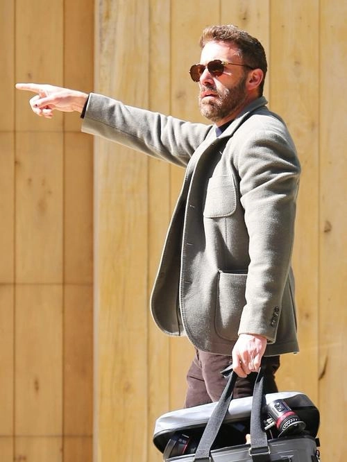 Ben Affleck lịch lãm trên thảm đỏ