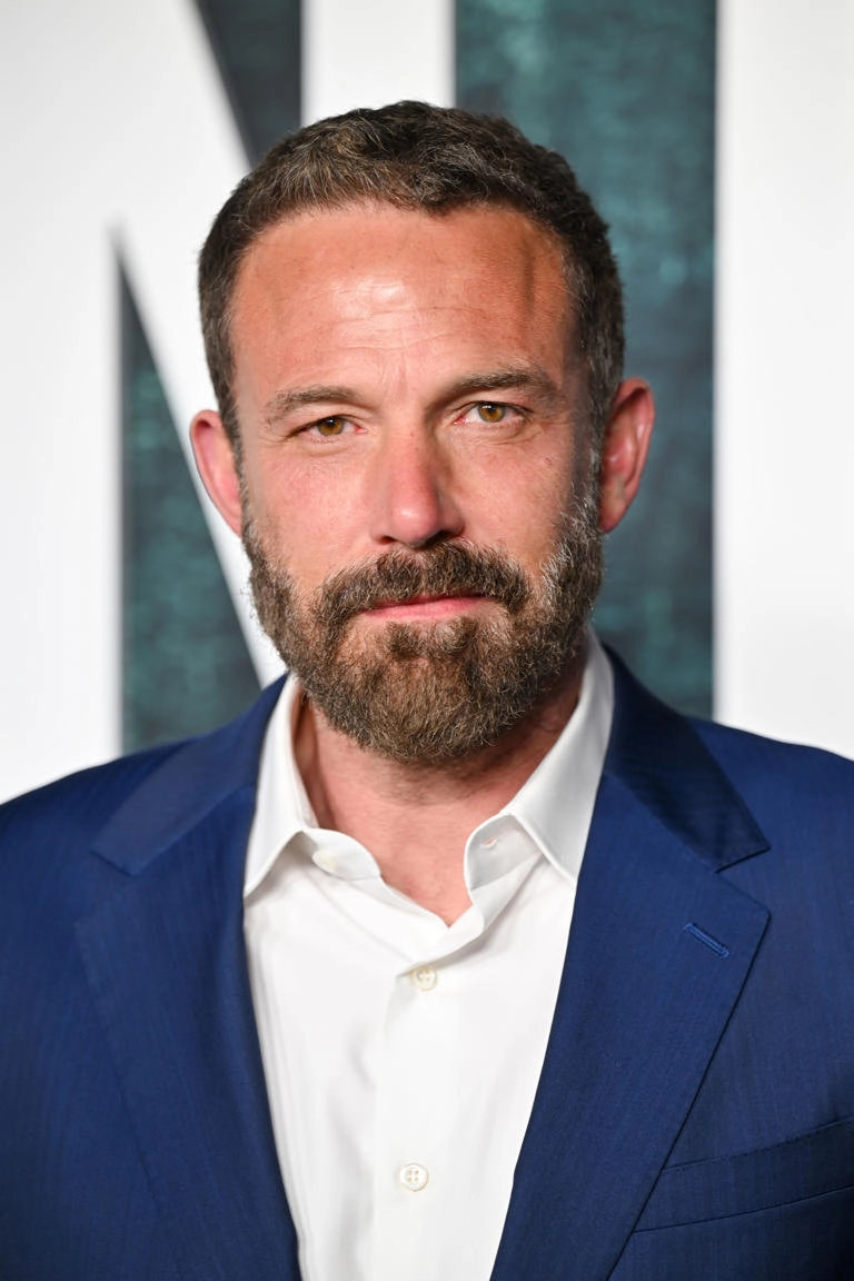 Ben Affleck với vẻ ngoài nghiêm túc
