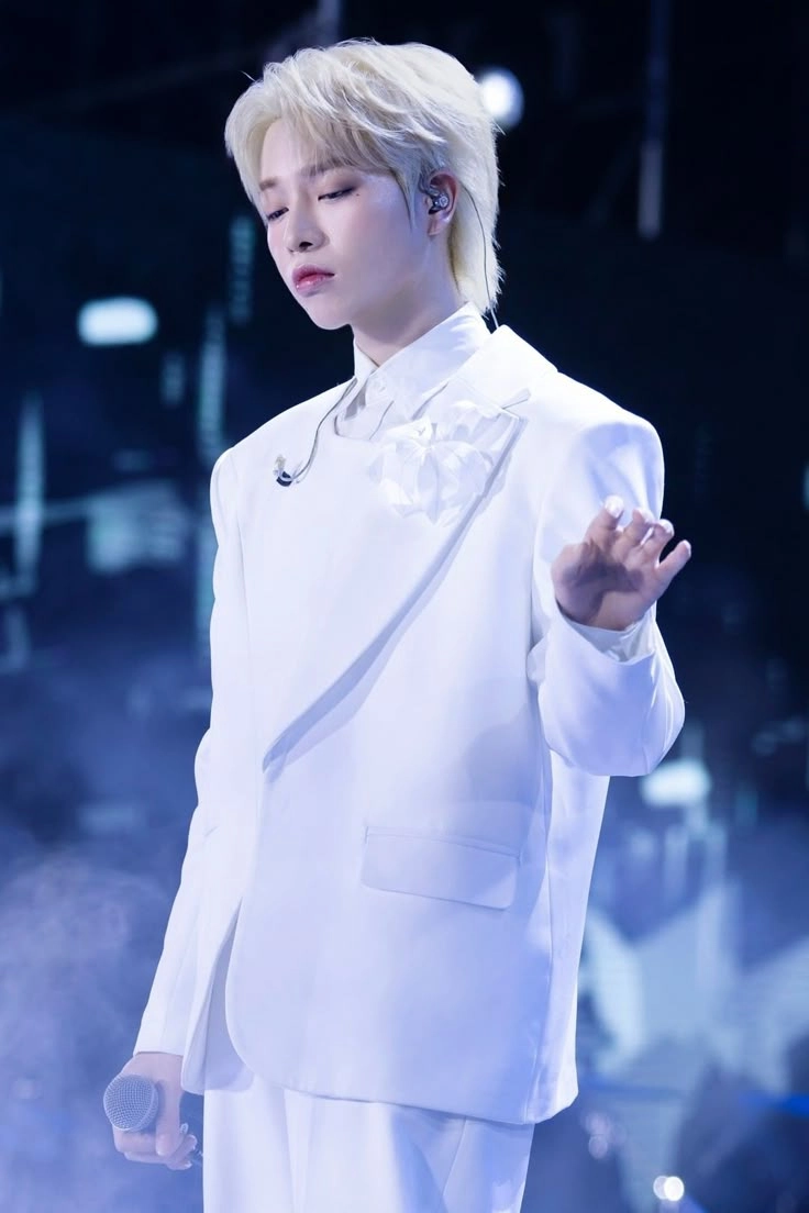 Khoảnh khắc hạnh phúc với lời bài hát đức phúc ngày đầu tiên