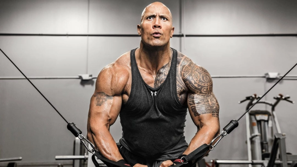 Hé lộ lịch tập của The Rock để có thân hình vạm vỡ